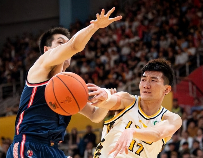 kaiyun包含葡超赛程吃紧，上海久事赛前官宣签约，引发热议，医务组通报恢复的词条