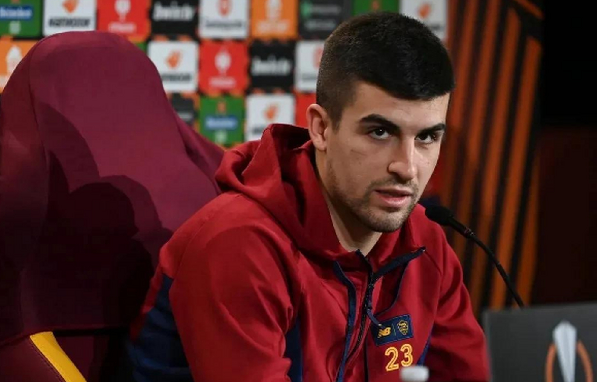 开云中国官网关于罗马训练开放日；清晨遗憾出局引欢呼；欧联在即；临场指挥获称赞的信息