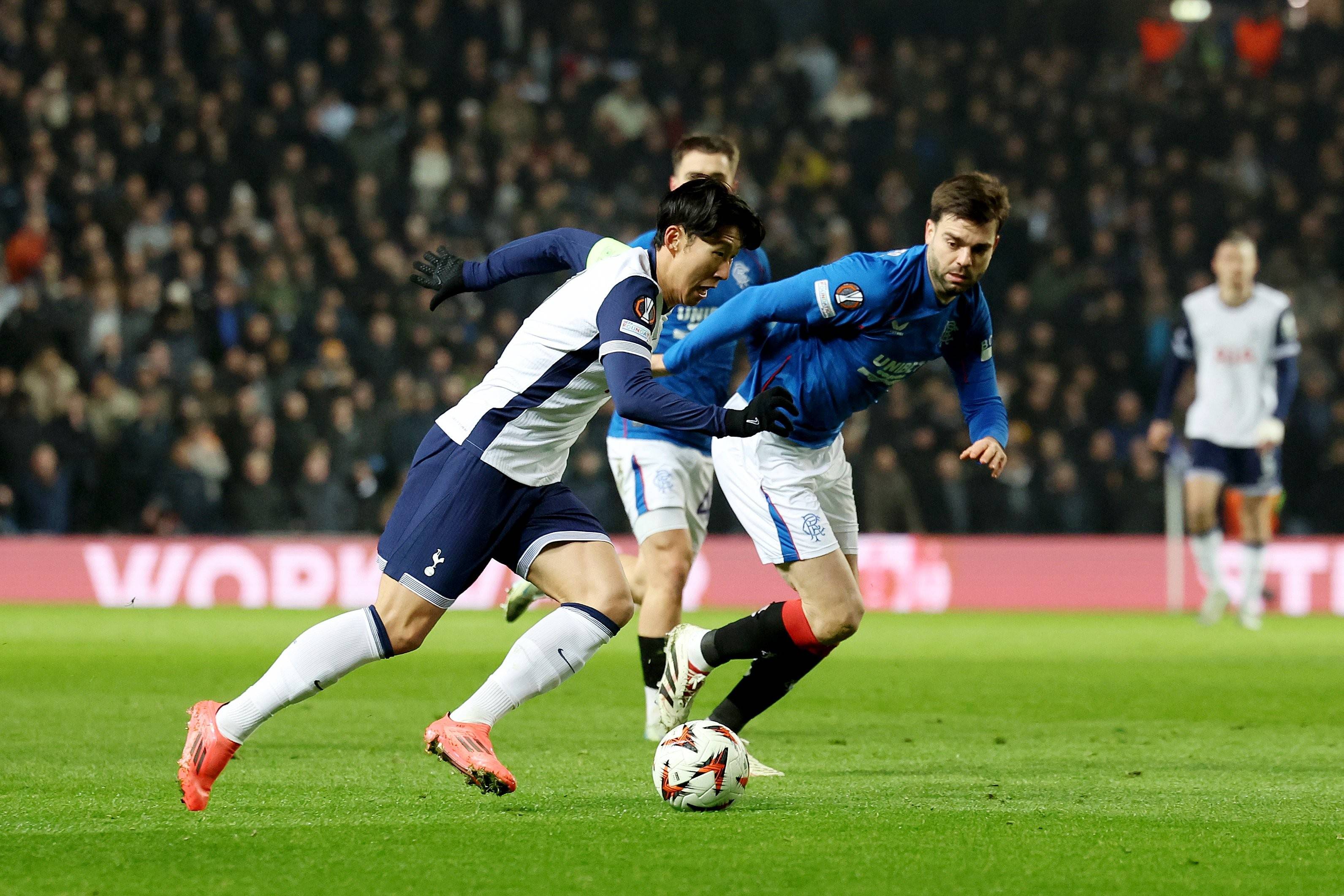 包含拉齐奥迎欧篮联关键赛，赛后刷新队史纪录，震撼外界，轮换策略成焦点的词条